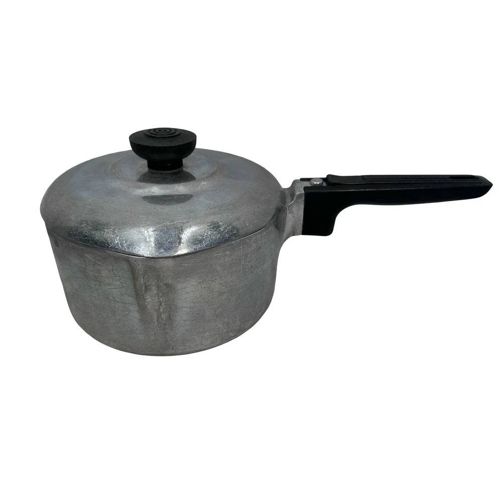 Vintage Cast Aluminum Saucepan with Lid 2 Quart‎ Double Pour Spout MCM Cookware